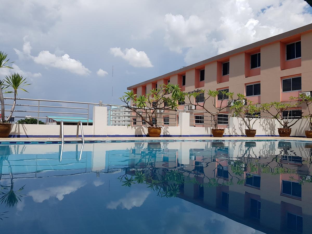 K.S.Pavilion Hotel Nakhonratchasima Εξωτερικό φωτογραφία